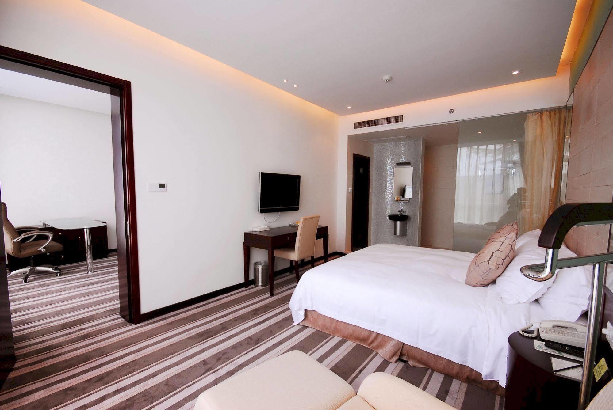 Yihe Harbor Hotel Vuhszi Kültér fotó